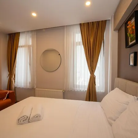 Taksim Hotel *