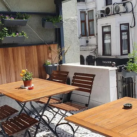 Taksim Hotel *