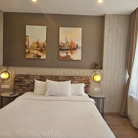 Taksim Hotel *