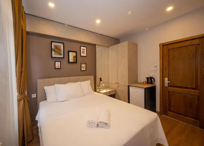 Taksim Hotel *